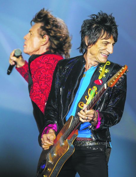 Ronnie Wood and Mick Jagger (Photo: Michael Hickey/Getty Images).