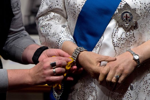 The same goes for the rest of her jewelry. (Photo: Ben Pruchnie/Getty Images)