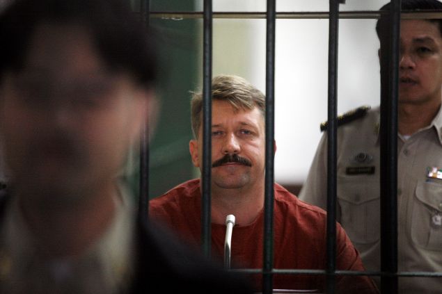 BANGKOK, THAILAND - JULY 28: Viktor Bout sits inside a detention cell at Bangkok Supreme Court on July 28, 2008, in Bangkok, Thailand. A Thai court postponed the extradition hearing, for a second time, of Viktor Bout, after his attorney failed to turn up on Monday for the hearing to extradite Bout to the U.S. to face terrorism charges in connection to alleged arms smuggling. (Photo by Chumsak Kanoknan/ Getty Images)