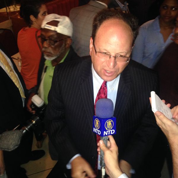 Barry Grodenchik declares victory (Photo: Will Bredderman/New York Observer).