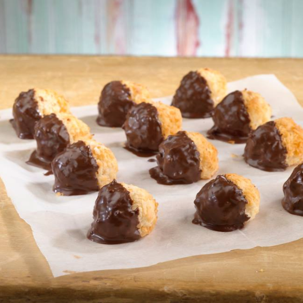 Chocolate-dipped macaroons from Magnolia Bakery. Photo: Facebook/Magnolia Bakery)