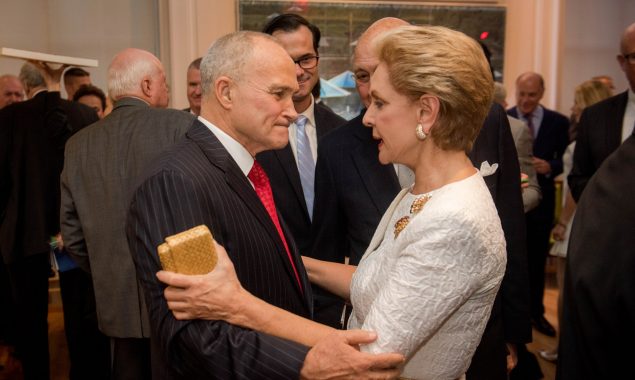 Ray Kelly and Carolina Herrera. (Photo: Flickr/Michael Bloomberg)