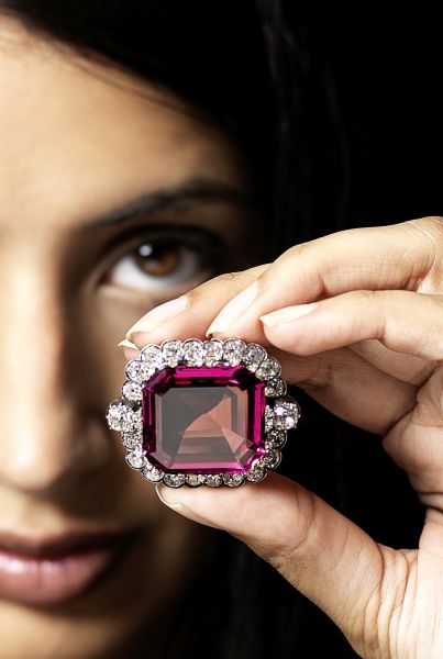 The Hope Spinel. (Photo: Bonhams)