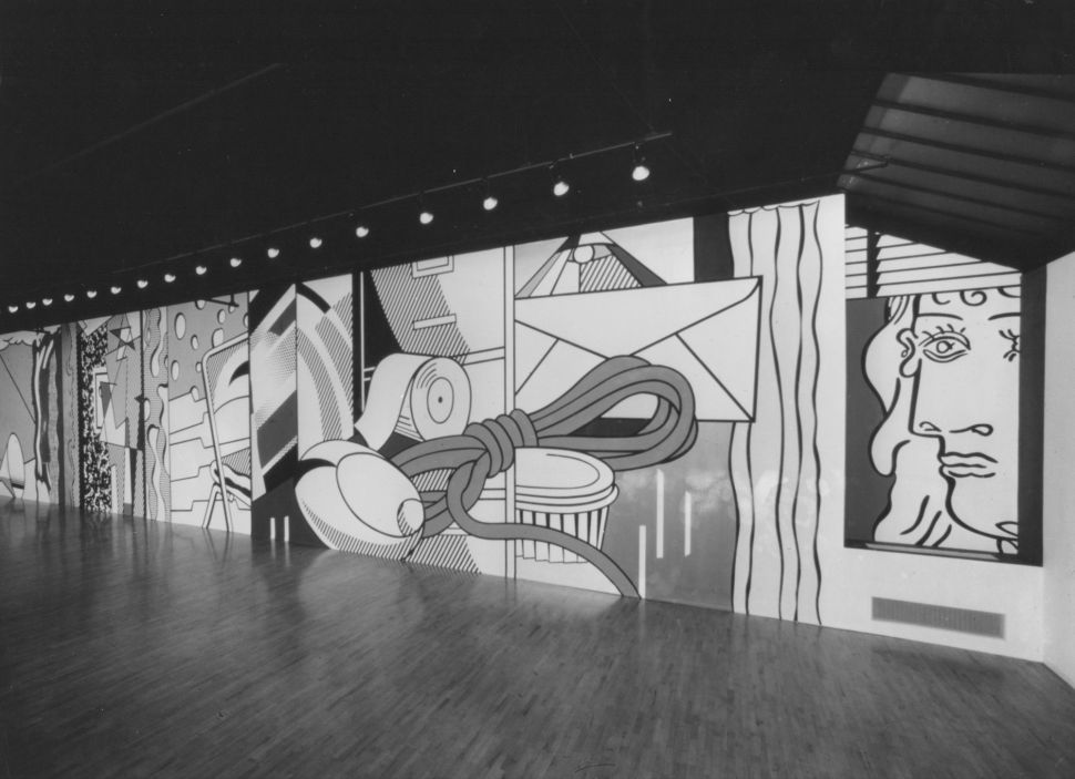 ROY LICHTENSTEIN Roy Lichtenstein's Greene Street Mural, 1983, installed at Leo Castelli Gallery, 142 Greene Street, New York, December 3, 1983–January 14, 1984. © Estate of Roy Lichtenstein. Courtesy Castelli Gallery and Gagosian Gallery.