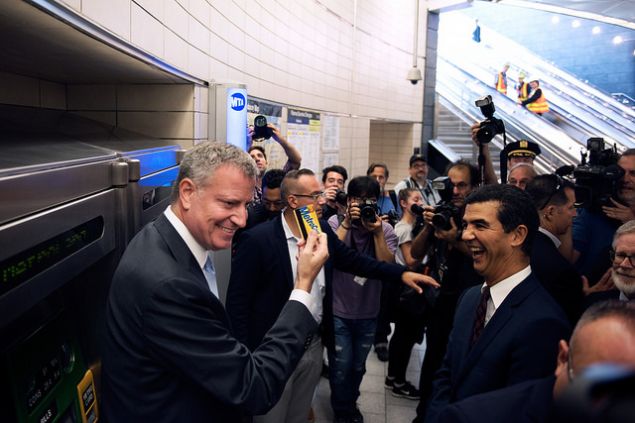 Mayor Bill de Blasio at the ribbon cutting for the new 34th Street-Hudson Yards train station. (Photo: NYC Mayor's Office/Flickr)