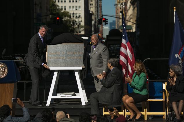 Mayor Bill de Blasio with former Mayor David Dinkins. (Photo: William Alatriste/NYC Council)