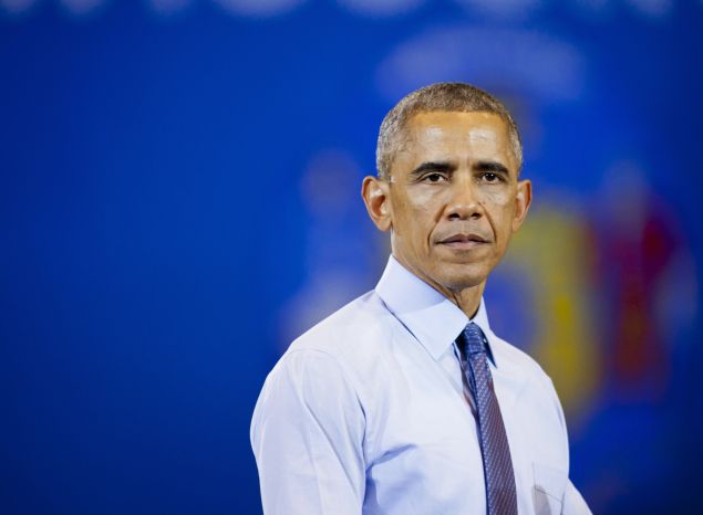 MILWAUKEE, WI - OCTOBER 28: U.S. President Barack Obama speaks at a campaign rally for Democratic challenger for Wisconsin Governor Mary Burke at North Devision High School on October 28, 2014 in Milwaukee, Wisconsin. Voters go to the polls November 4, 2014. (Photo by Darren Hauck/Getty Images)