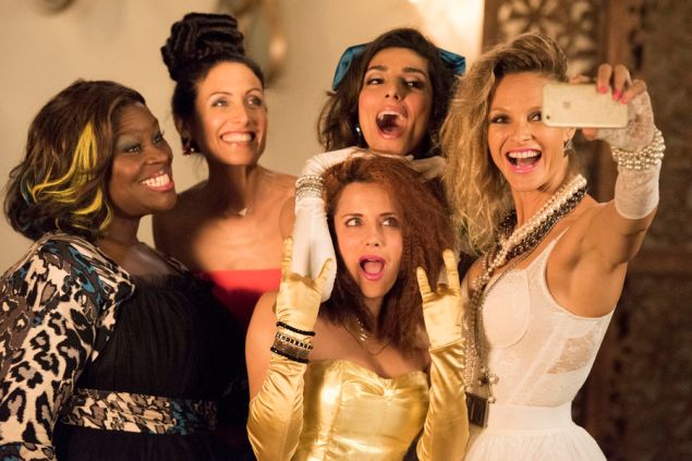 Retta, Lisa Edelstein, Alanna Ubach, Necar Zadegan and Beau Garrett in Girlfriends' Guide to Divorce. (Bravo)