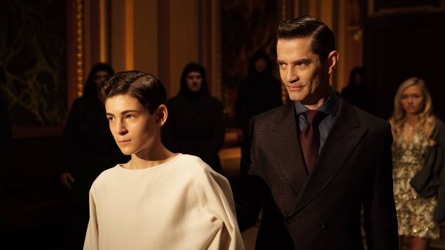 GOTHAM: L-R: David Mazouz and James Frain in the ÒRise of the Villains: Worse Than A CrimeÓ episode of GOTHAM airing Monday, Nov. 30 (8:00-9:00 PM ET/PT) on FOX. ©2015 Fox Broadcasting Co. Cr: Nicole Rivelli/ FOX