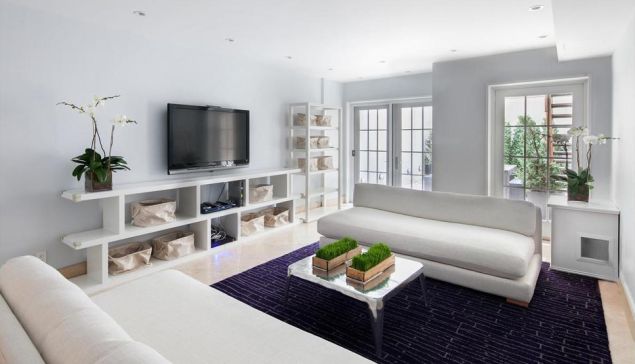 A 16-foot townhouse seems pretty nice, but who are we to judge? (Douglas Elliman)