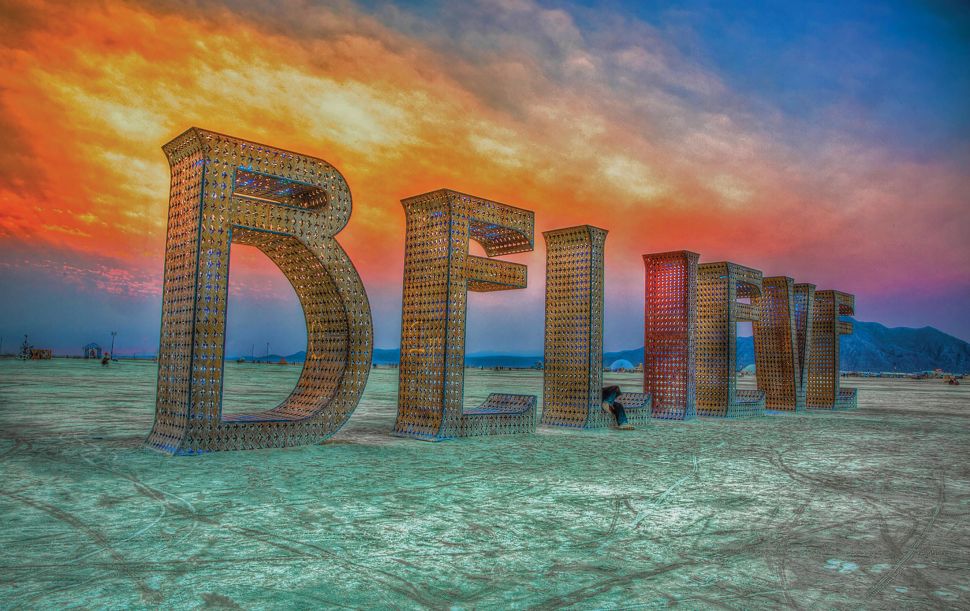 Laura Kimpton, Believe, 2013. (Photo: Courtesy of Jonathan Goody and the artist)