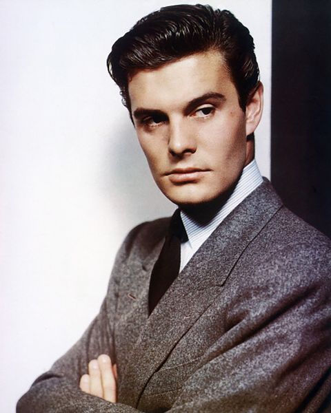 Louis Jourdan. (Photo by Silver Screen Collection/Getty Images)