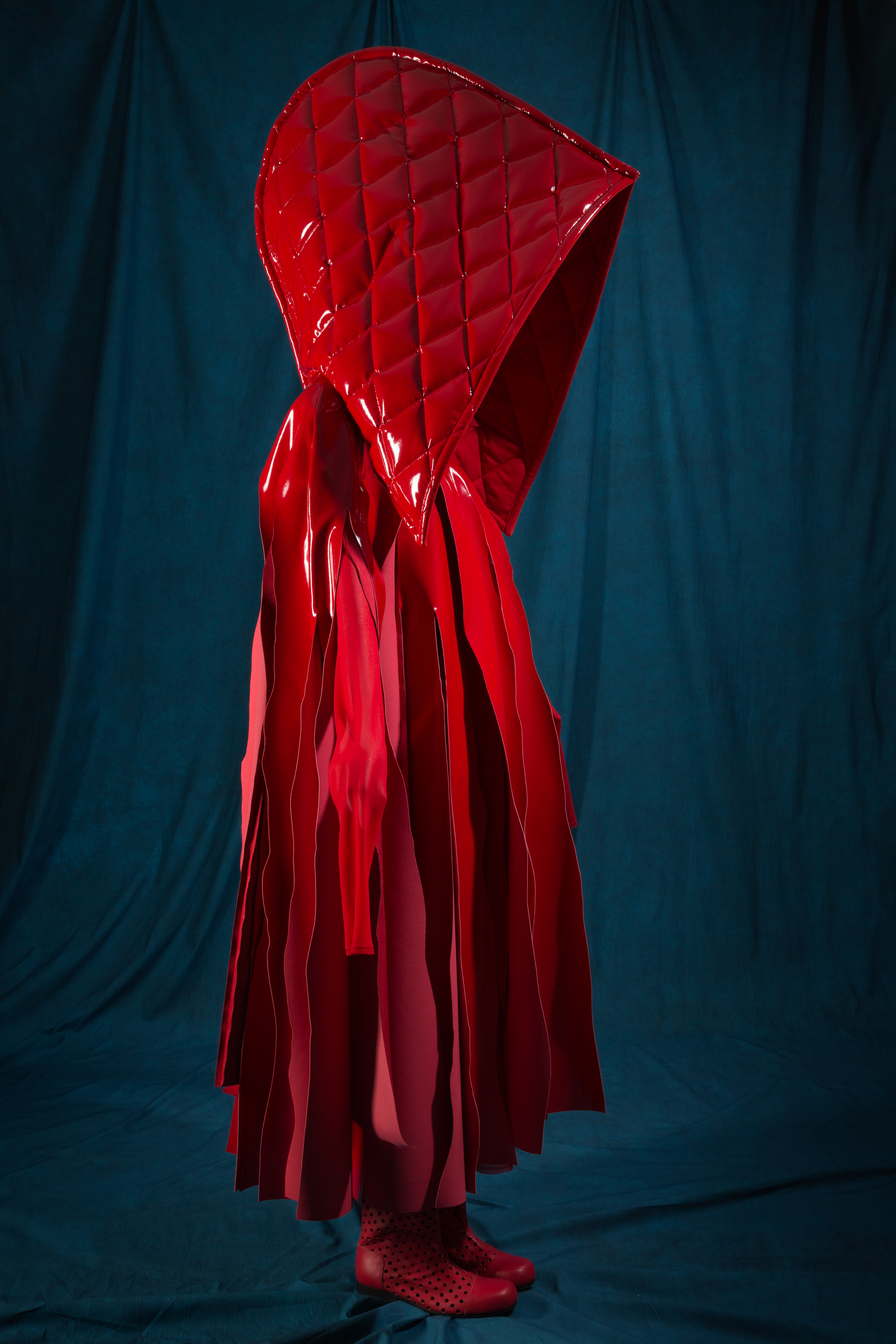 Comme des Garçons, ensemble, spring 2015, Japan. The Museum at FIT, photo courtesy The Museum at FIT