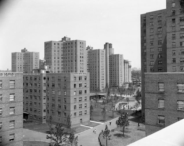 Affordable housing units in East Harlem in the 1950s. (La Guardia and Wagner Archives, La Guardia Community College/The City University of New York, courtesy of the New York City Housing Authority)