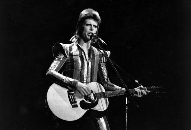 3rd July 1973: David Bowie performs his final concert as Ziggy Stardust at the Hammersmith Odeon, London. The concert later became known as the Retirement Gig. 