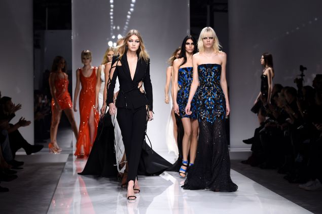 Atelier Versace Spring 2016 (Photo: Getty Images).