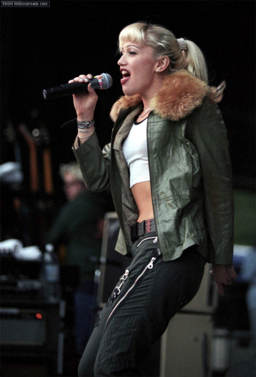 Ms. Stefani's military jacket can be seen on any Brooklyn street today (Photo: 90s Gwen Stefani Tumblr).