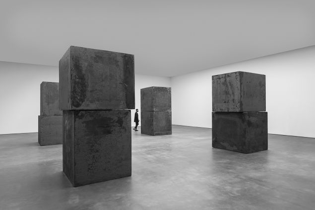 Equal (2015) by Richard Serra joined the Museum of Modern Art. (Photo: Richard Serra: Equal, David Zwirner, New York, 2015/Cristiano Mascaro. © 2015 Richard Serra/Artists Rights Society (ARS))