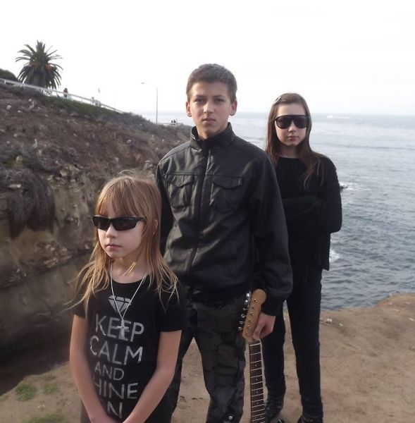 Stefan, Olga, and Cornelia, a.k.a. Children Medieval Band.