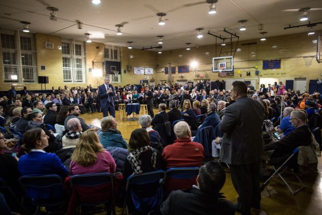 Mayor Bill de Blasio takes questions at his town hall in Bay Ridge.