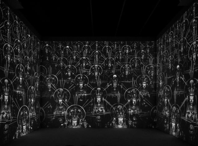 Hiroshi Sugimoto, Accelerated Buddha, 1997. (Photo: © Hiroshi Sugimoto, courtesy Pace Gallery)