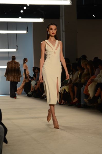Rouge and bold at Cushnie et Ochs