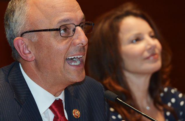 Rep. Ted Deutch, D-FL, (L) and actress Fran Drescher take part in a discussion on environmental exposure to carcinogens before a film screening of a documentary titled "Unacceptable Levels" in the Capitol Visitors Center on September 19, 2013 in Washington, DC. (Photo credit should read MANDEL NGAN/AFP/Getty Images)