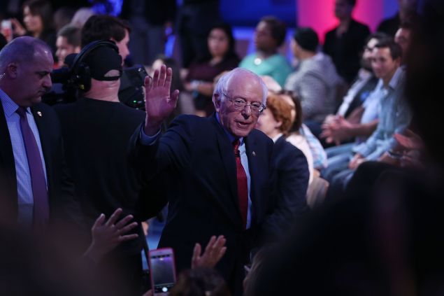 Democratic presidential candidat Sen. Bernie Sanders acknowledges the crowd at the MSNBC Democratic Presidential Forum at the Cleveland Clinic Lou Ruvo Center for Brain Health on February 18, 2016 in Las Vegas, Nevada. The Nevada Democratic caucus is February 20.