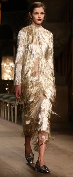 A touch of gold at Erdem