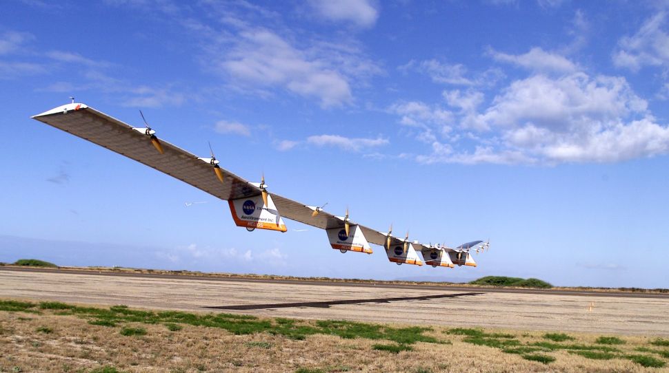 Helios Prototype flying wing moments after takeoff, beginning its first test flight on solar power from the U.S. Navy's Pacific Missile Range Facility on Kauai, Hawaii, July 14, 2001.