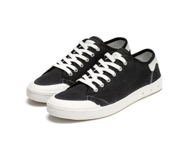 Rag & Bone Standard Issue Lace Up Sneakers (Photo: Courtesy Rag & Bone).