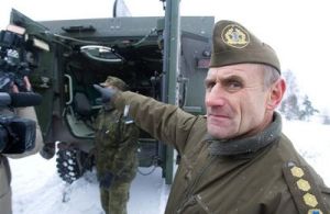 Retired General Ants Laaneots believes Moscow is behind the racial attacks on NATO troops in Estonia.