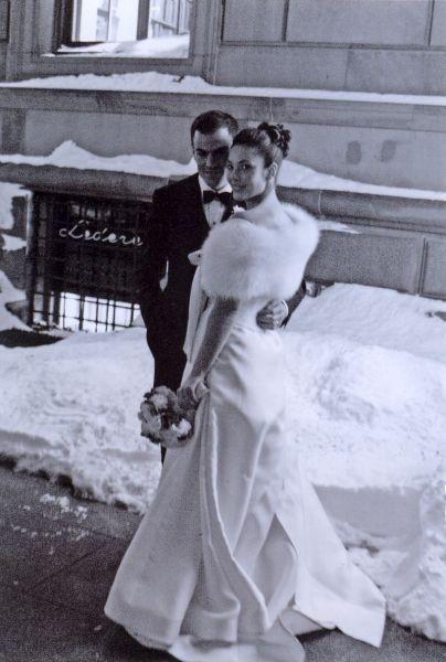 Adam and Kara Mendelsohn on their wedding day in 2004 (Photo: Courtesy).