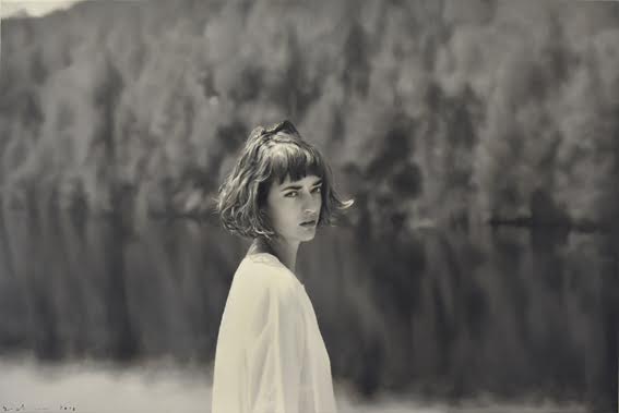 Yigal Ozeri, Untitled (Olya Monochrome), 2016.