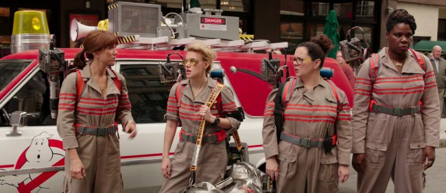 Kristen Wiig, Kate McKinnon, Melissa McCarthy and Leslie Jones in Ghostbusters trailer (Photo: Screenshot via Youtube)