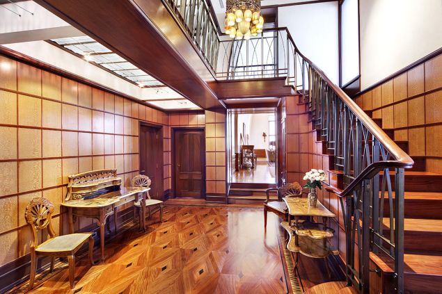An impressive staircase for an impressive triplex.
