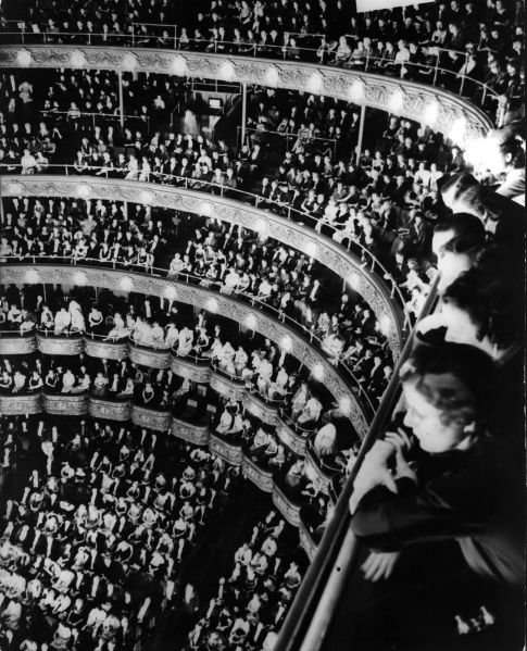 2nd December 1938: An audience inside the old Metropolitan Opera House, New York.