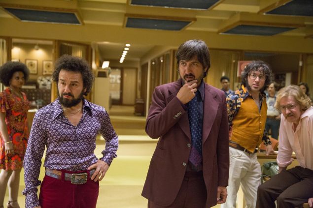 Susan Heyward, Max Casella, Ray Romano, P.J. Byrne, and J.C. MacKenzie.