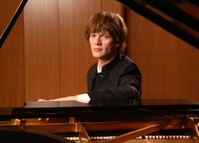 Arsentiy Kharitonov.