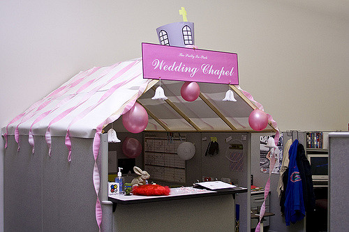 When if comes to workplace romance, CEOS should be held to a different standard.