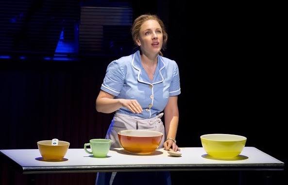 Jessie Mueller as Jenna in Waitress.