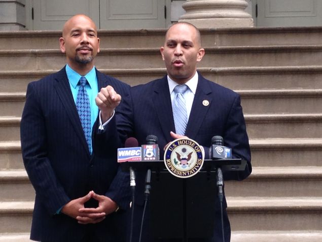 Bronx Borough President Ruben Diaz Jr., left, and Brooklyn Congressman Hakeem Jeffries.