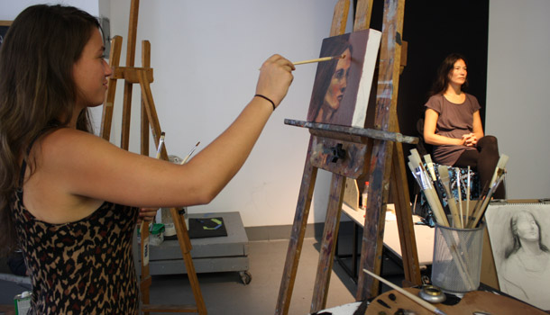 A figure painting class at the NYAA.