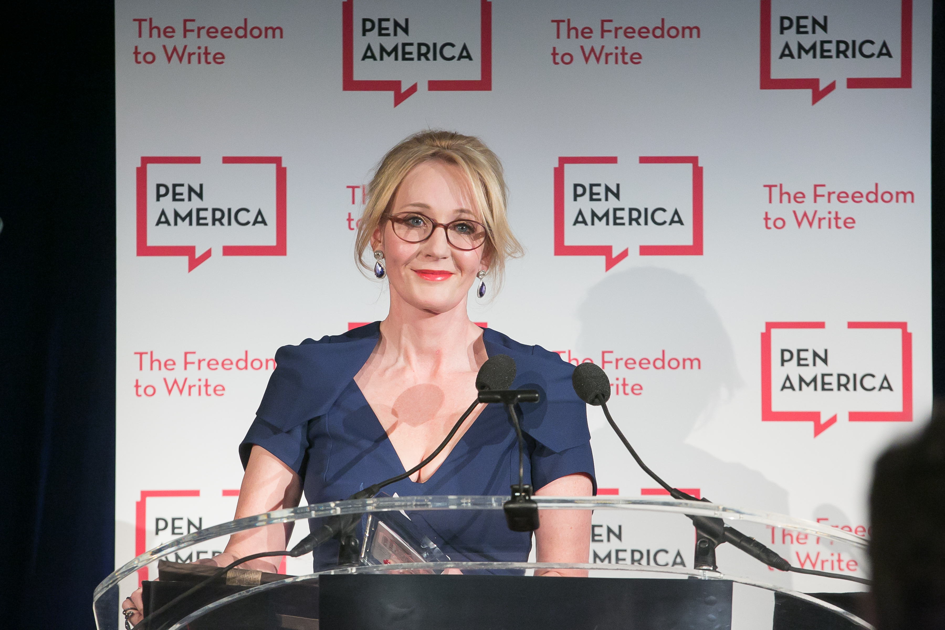 J.K. Rowling, Photo © Beowulf Sheehan/PEN America. Creative Commons NOT permitted. Contact media@pen.org for permissions & usage not associated with 2016 Literary Gala editorial.