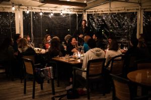 Filmmakers schmooze over lobster dinner.