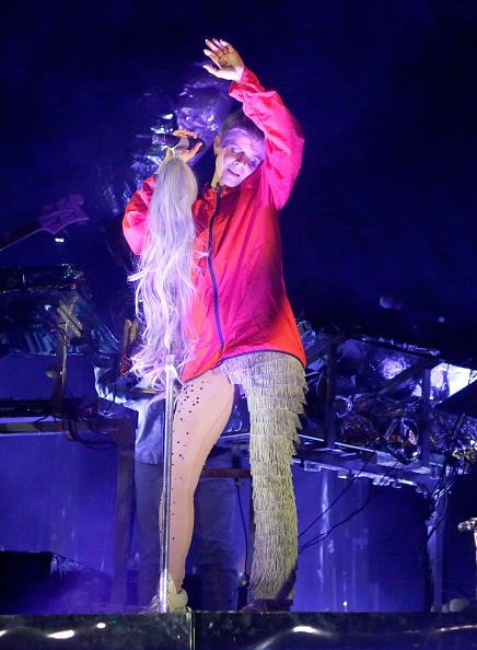 Robyn's weave microphone.