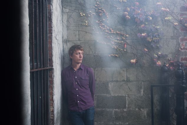 Steve Gunn, spacin' out.