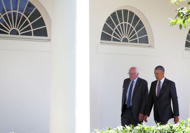 Democratic presidential candidate Sen. Bernie Sanders (D-VT) (L) walks with President Barack Obama (R) through the Colonnade as he arrives at the White House for an Oval Office meeting June 9, 2016 in Washington, DC. Sanders met with President Obama after Hillary Clinton has clinched the Democratic nomination for president. (Photo by Alex Wong/Getty Images)