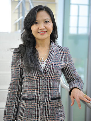 Professor Qing Wang, Photo: The University of Warwick