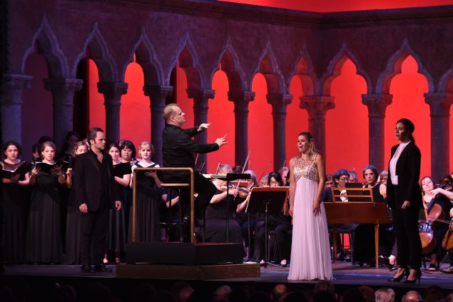 Andrew Owens, tenor, Georgia Jarman, soprano, and Tamara Mumford, mezzo-soprano, performing in Aureliano in Palmira by Gioachino Rossini.